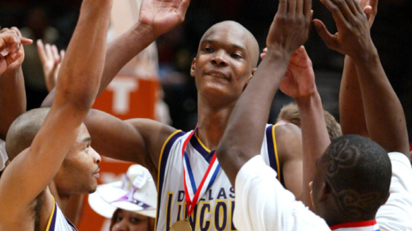 Lincoln’s Chris Bosh celebrates with team