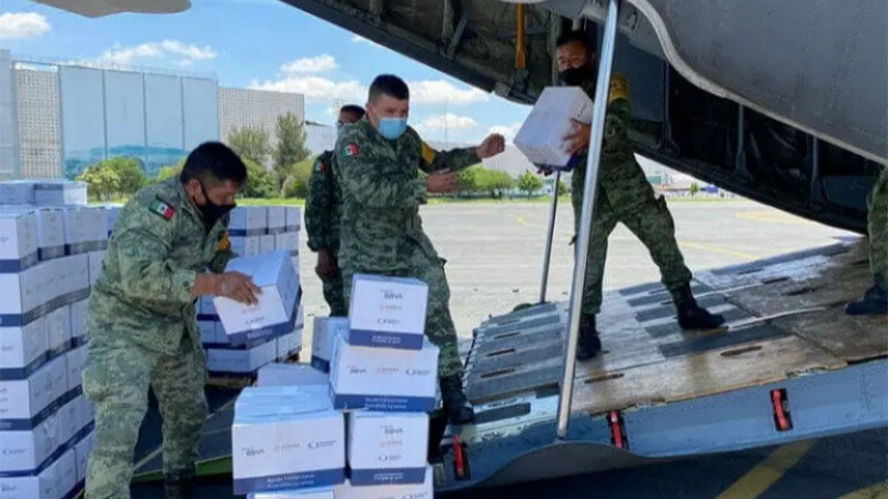 soldiers transporting humanitarian aid to Haiti