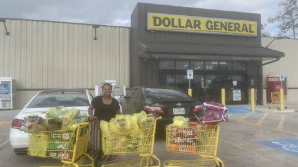 A Texas woman name Pearl bought more than $300 worth of groceries for strangers at Dollar General