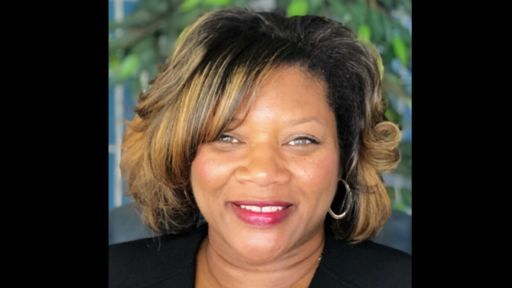 Superb Woman: Angela Robinson - I Messenger